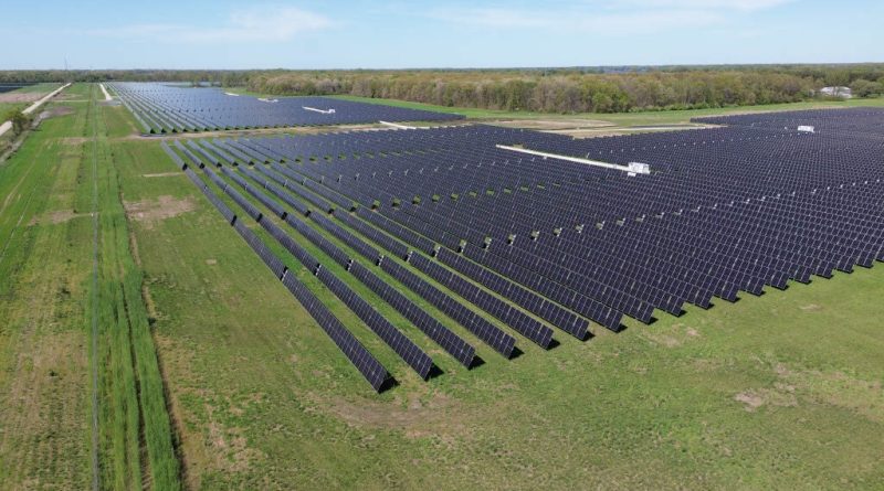 Aerial view of Indiana Mammoth North Solar